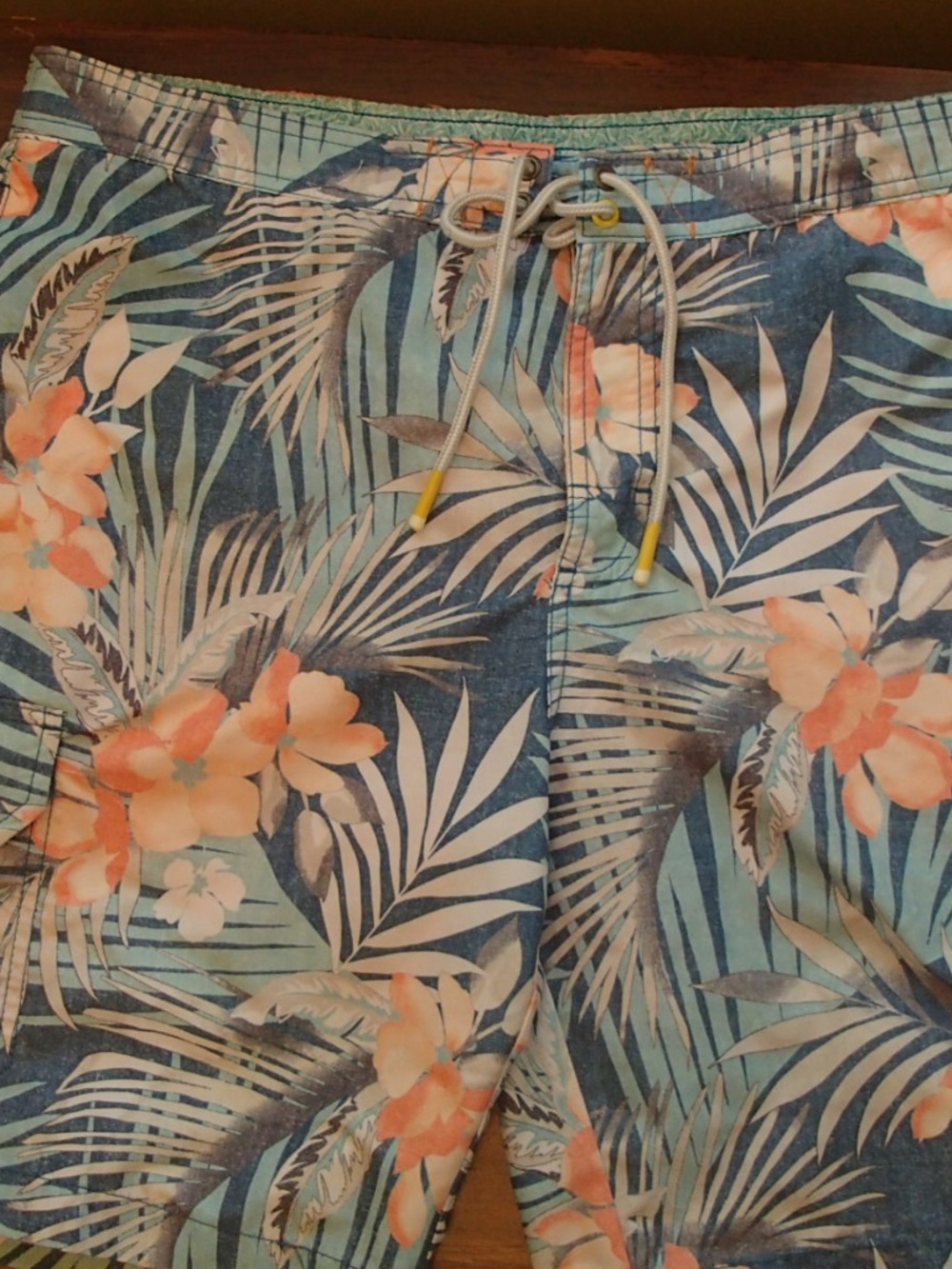 Tommy BahamaTropical Print Men'Bathing Suit Size L